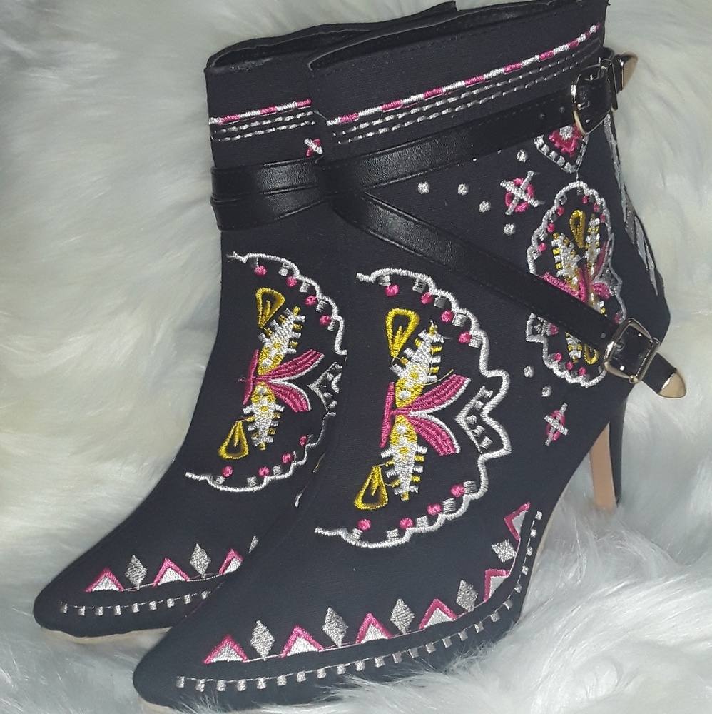 High heel boots